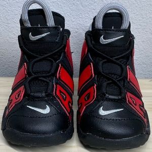 kids Nike Air More Uptempo Sneaker Us Size 6C Black/Red